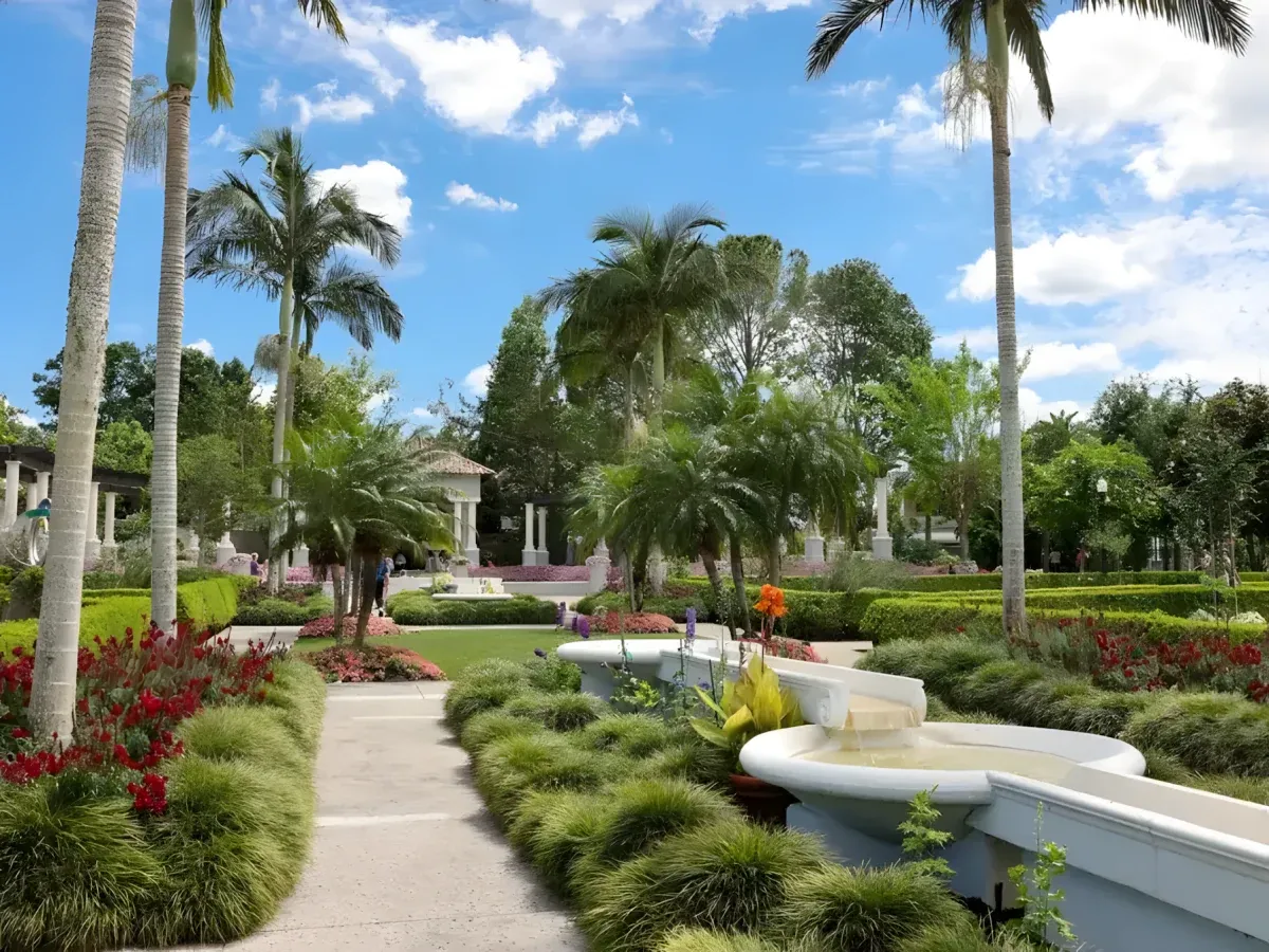 Manicured commercial gardens in Tampa